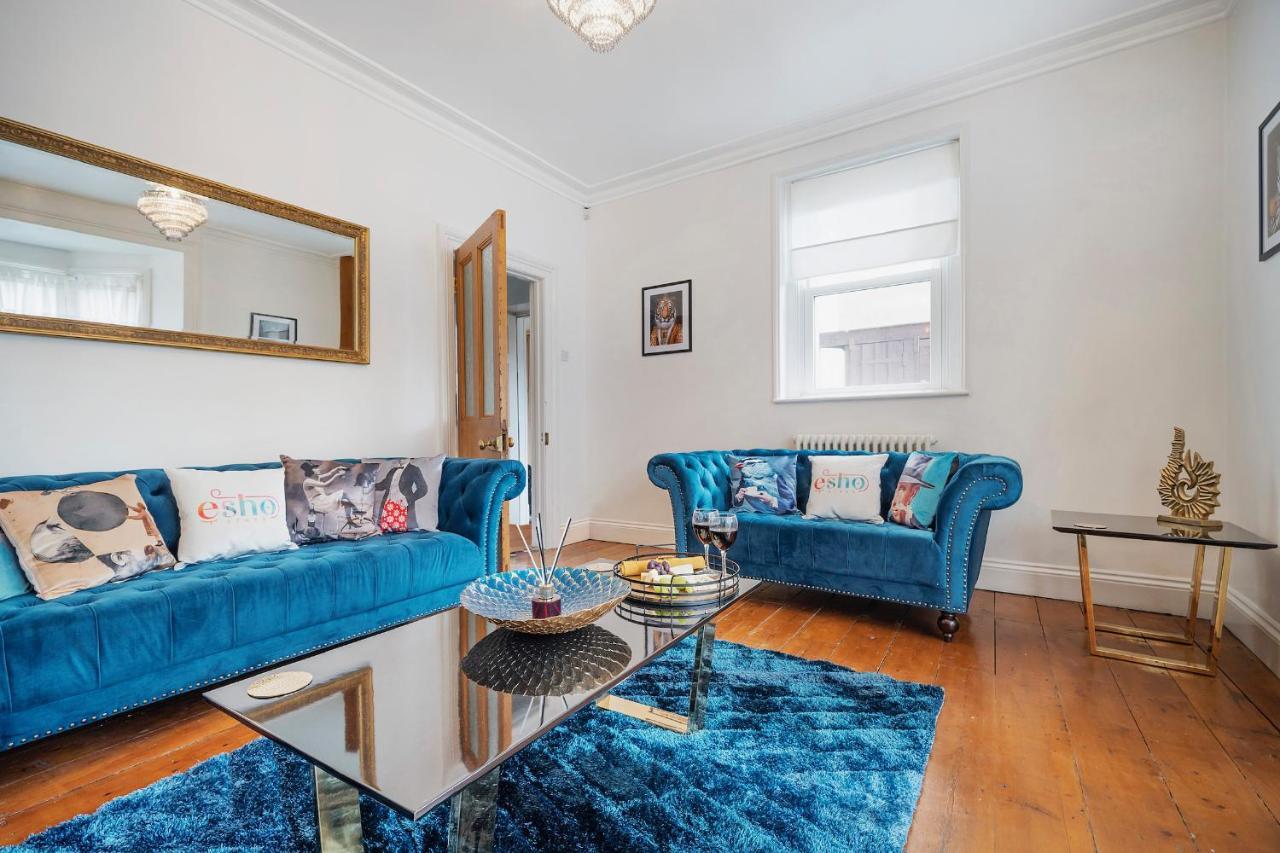 4 Bedroom Home With Garden, Game Room, Parking- Esho Stays Gloucester Eksteriør bilde