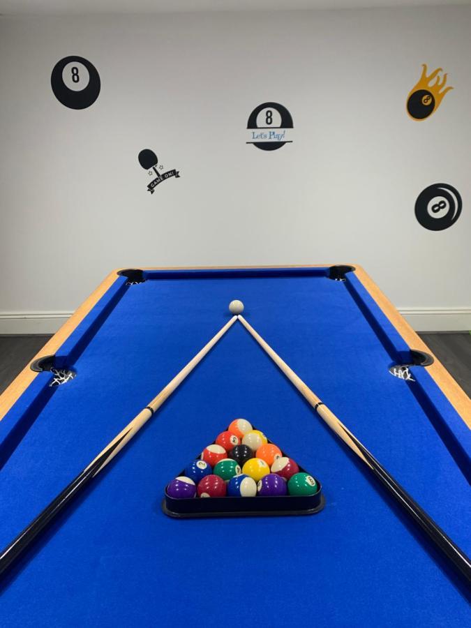 4 Bedroom Home With Garden, Game Room, Parking- Esho Stays Gloucester Eksteriør bilde